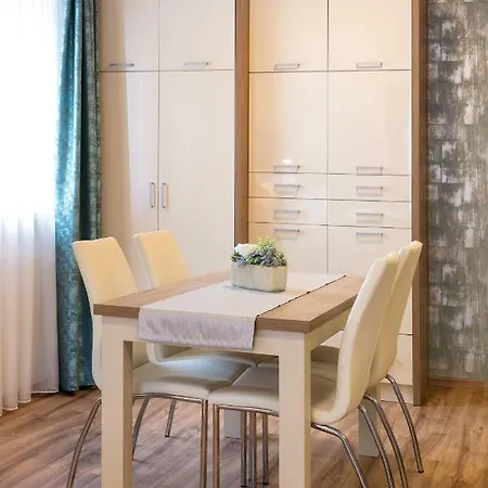 Foter Rezidencia 3 Apartment Gyor Exterior photo